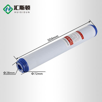 Un elemento de filtro de carbono activado de 20 pulgadas que es imprescindible para la producción de agua para alimentos y bebidas
